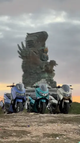 Bareng Panutan🤩 #nmaxnew #fyp #speedingbali #gwk #gwkbali #cinematictiktok #cinamticnmax @BOYMAXX @Kominghurahura. 