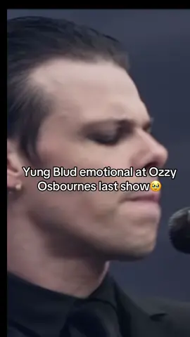 Yung Blud emotional at Ozzy Osbournes last show🥹#lollapalooza2025 #fyp #lollapalooza #yungblud 