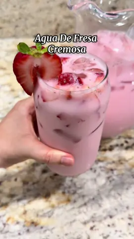 Agua de fresa cremosa #parati #aguasfrescas #mexicanfood #recetas #recetasfaciles 