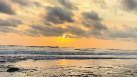 ঠিক কতদিন অপেক্ষা করলে, সকল অস্থিরতা ও বিষণ্ণতা কেটে যাবে...?🙂#foruyou #vairal #bdtiktokofficial #foruyoupage @TikTok Bangladesh 