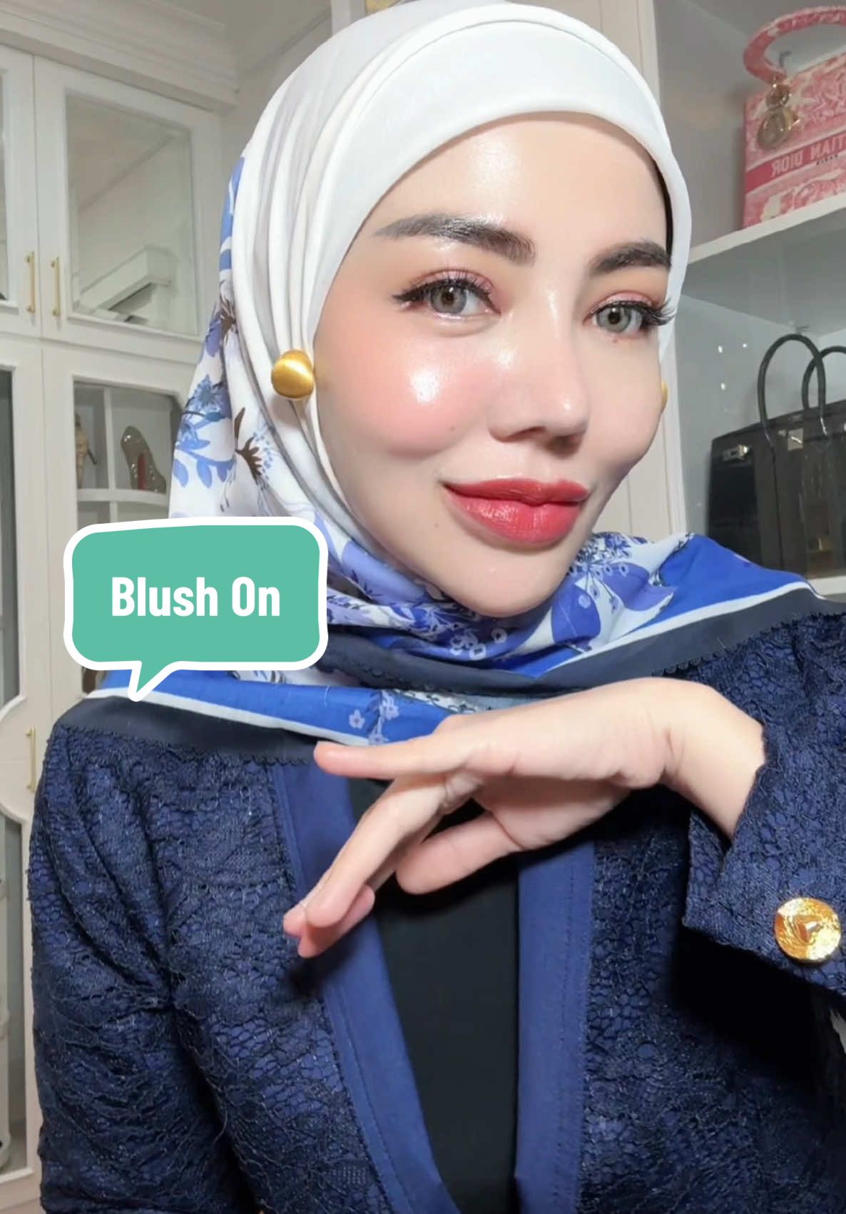 Mempersingkat durasi make up kalau pake blush on Dabe, satset banget langsung fresh dan glowing😍👌 #bellashofie_rigan #ownerdabebeaute #dabebeaute 
