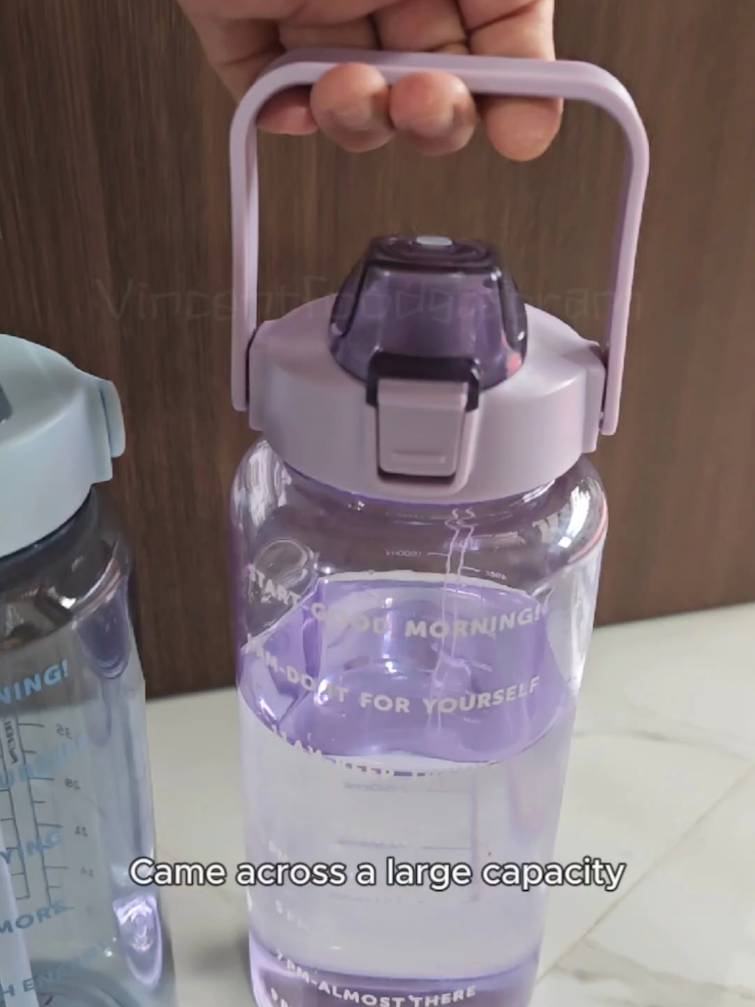 #motivationbottle #2litretransparentwaterbottle #2litrewaterbottle #waterbottle #leakproof #hydration #stayhydrated #drinkwater #reuseable #EcoFriendly #sustainableliving #Fitness #healthylifestyle #fitnessjourney #sports #workout #exercise #office #wellness #hydrate #bottle #drinkmorewater #water #thirstythursday #healthyliving #reusablebottle #hydrationiskey #healthylife #fitfam #stayhealthy #waterislife #cleanwater #byob #ecoconscious #environmentallyfriendly #Sustainability #byob #blackfriday #megasale #tiktokshop #onlineshopping #shoppingfestival #massivediscounts #sgunited #singaporetogether #limitedtimeoffer #newuserdeal #fashiondeals #electronicsale #giftideas #购物节 #疯狂购物 #打折 #优惠 #限时抢购 #特价商品 #购物狂欢 #网购节 #singaporesalealert #shoptillyoudrop #onlinemart #dontsaywebojio #dontsaybojio #热门推荐 #好物分享 #choosehappiness #damnworthit #sgtiktok #WhatToBuy #whattowatch #whattowear #tiktokshopping #tiktokshoppinghaul #ilovetiktokshop #tiktokshoptreats #getwhatyoulove #triedandtested #fyp #fypsg #sgfyp #tiktokmademebuyit #tiktokshopfinds #tiktokmademetrythis #tiktokshopmartdeals #sellwithtiktokshop #tiktokshopsgsale #tiktokshopelectronics #LearnOnTikTok #createtowin #elhuatlah #weeklywedrush #tiktokshopsg #sgbrandweek #tiktokshoplifestyle #thisismy @TikTok Shop Singapore 