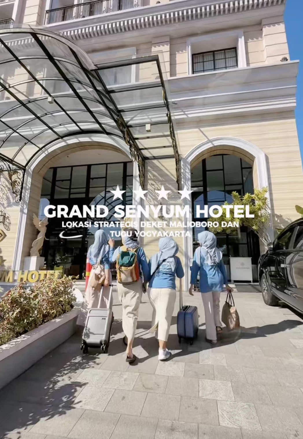 WHAT HOTEL SBELAHAN DENGAN TUGU JOGJA ?? . Ini hotel deket banget dari TUGU jogaja dan malioboro 🥹 . #jelajahhepi #jelajahwiken #staycation #promohotel 