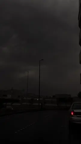 عسى السحايب من وراها سحايب ‏غيم و مطر و أخبار خير و تباشيّر .. ☁️🌧️☁️  #الطايف #امطار_الخير 