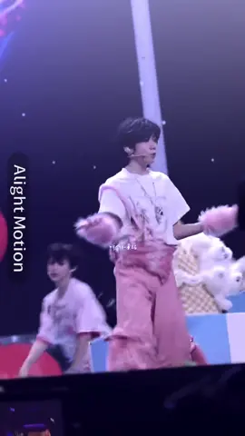 💛🩷.#tffamily_4th_generation #hengming #chenyiheng_陈奕恒 #chenjunming_陈俊铭 #fypシ゚ #4u 