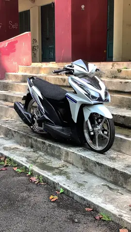 armnya ga ada😪  #kzrgank #variomodifikasi #kzrperformance #vario125 #bismillahfyp #vario125old #ogahjinjit #fitmen #4u #bismilahrame #masukberanda #foruyou #foruyoupage #kzrnyakaka #danapelajar #foyoupage #utamakanfitment #fypシ゚viral #ogahjinjitstyle🔥 #fypage #viralvideo #viralvideosofficial #fypdongggg #variomodifikasi #vario125 #ring17style 