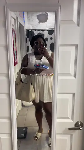 Let’s do a mini ootd 💐💓🥥 -  Come back to see how today went ! #fypシ #bookevent #OOTD #trending #imjustagirl 