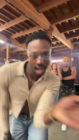 choreography 🧠: @Jason Williams  if you look closely, you’ll see someone with only one earring. #tour #broadway #dance #jasonwilliams #foryou #fyp @ellen @deandresevon @Jer🌺 