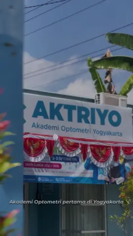 Menjadi bagian dari AKTRIYO berarti belajar sekaligus merasakan langsung dunia optometri, dari praktik, pemeriksaan tajam penglihatan, hingga memahami pentingnya kesehatan mata. #Diesnatalis3 #Optometri #AKTRIYO @Akademi Optometri Yogyakarta 