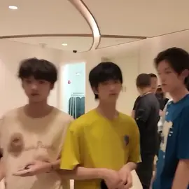 aura pamernya kuatt bgtt 😭#zhangyiran #tffamily_4th_generation #tf家族练习生 #janganirijangandengki #meme #funnyvideos #cpop #xybca #fyp #xuhuongtiktok #4u #lewatberanda #pamer #rame 