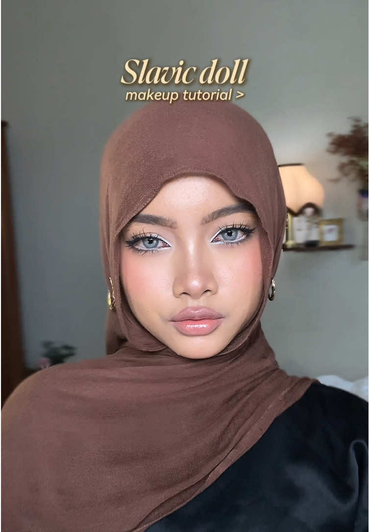 Membalas @cinnabonbon ✨ slavic doll makeup🤍 #transition #makeup #makeuptutorial 