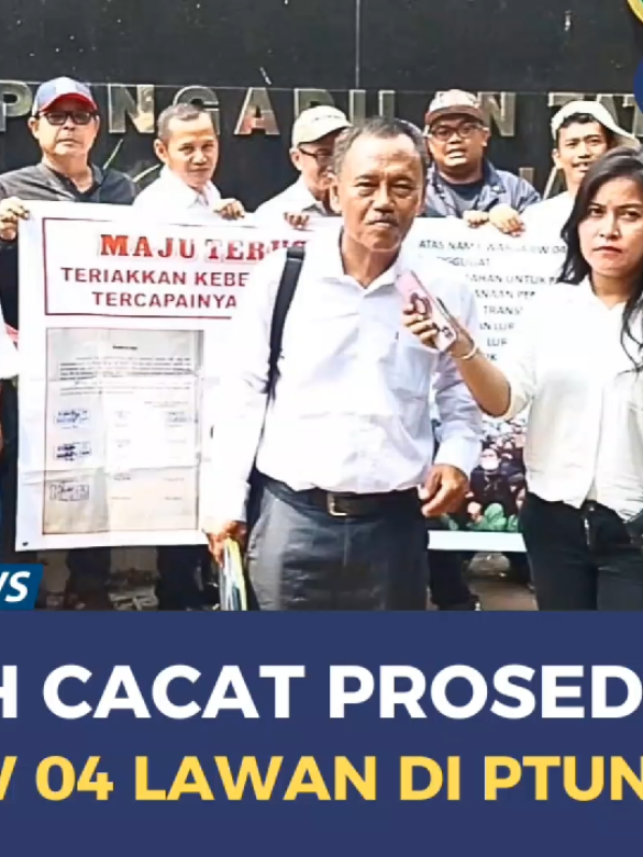 Warga RW 04 Tanjung Priok Desak PTUN Batalkan SK No. 40, Nilai Proses Pemilihan Tidak Sah ‎ ‎NASIONALXPOS.CO.ID, JAKARTA UTARA – Sengketa pemilihan Ketua RW 04 Kelurahan Tanjung Priok, Jakarta Utara, terus berlanjut di Pengadilan Tata Usaha Negara (PTUN) Jakarta. Dalam sidang ke-11 yang digelar Selasa (6/8/2025), penggugat atas nama Suryanto, yang merupakan calon Ketua RW nomor urut 2, meminta agar Surat Keputusan (SK) Lurah Tanjung Priok Nomor 40 Tahun 2024 dibatalkan. ‎ ‎Dalam keterangannya, Suryanto menilai penerbitan SK tersebut tidak sesuai prosedur karena dianggap mengabaikan ketentuan yang diatur dalam Peraturan Gubernur Nomor 22 Tahun 2022 tentang Rukun Tetangga dan Rukun Warga. ‎ ‎“SK itu kami nilai cacat prosedur. Proses pemilihannya tidak melibatkan warga secara transparan, mulai dari pembentukan panitia hingga pemungutan suara,” kata Suryanto kepada NASIONALXPOS, Senin (4/8/2025). ‎ ‎SK Nomor 40 Tahun 2024 yang diteken oleh Lurah Tanjung Priok Teguh Subroto pada 27 November 2024 tersebut menetapkan Darsono sebagai Ketua RW 04 periode 2024–2029. ‎ ‎Menurut penggugat, sebelum SK diterbitkan, telah ada sejumlah laporan keberatan dari warga yang disampaikan secara resmi kepada pihak kelurahan, kecamatan, bahkan hingga tingkat kota. Namun, laporan tersebut diduga tidak dijadikan bahan pertimbangan dalam proses pengambilan keputusan. ‎ ‎Salah satu warga RW 04 yang hadir dalam sidang juga menyampaikan pandangannya. “Kami ingin proses pemilihan yang adil dan terbuka. Jika SK tetap berlaku, ini akan menjadi preseden buruk untuk pemilihan RW di wilayah lain,” ujarnya. ‎ ‎Dalam dokumen gugatan yang disampaikan ke PTUN, penggugat meminta agar SK Nomor 40 Tahun 2024 dinyatakan tidak sah dan dibatalkan, serta meminta agar dilakukan pemilihan ulang Ketua RW 04 dengan prosedur yang sesuai peraturan yang berlaku. ‎ ‎Suryanto menegaskan bahwa gugatan ini bukan semata-mata persoalan kalah atau menang dalam kontestasi RW. “Ini soal hak warga untuk mendapatkan proses demokrasi yang jujur dan adil. Kami berharap PTUN memberikan keputusan yang berpihak pada kebenaran,” ucapnya. ‎ ‎Hingga berita ini diterbitkan, pihak Kelurahan Tanjung Priok dan Darsono selaku pihak yang ditetapkan dalam SK tersebut belum memberikan pernyataan resmi terkait perkara ini. (red): ‎#RW04TanjungPriok #SKLurahNo40 #GugatanPTUN #PemilihanKetuaRW #JakartaUtara #SuryantovsDarsono #PeraturanGubernurNo22Tahun2022 #SengketaKetuaRW #SidangPTUNJakarta #PemilihanRWTidakSah #TanjungPriok #ketuaRW #nasionalxpos #fyp #viral #PengadilanTataUsahaNegara #Jakarta #PTUN #PTUNJakarta #fyppppppppppppppppppppppp #fypage #fypp #fypシ゚   ‎  ‎