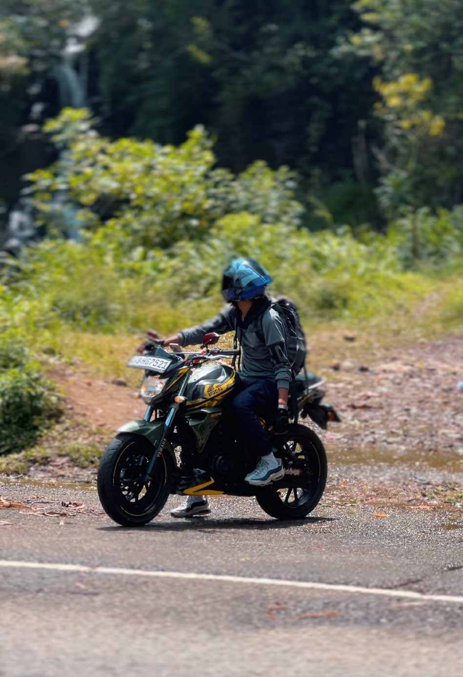😫 thizz feeling 🤍🥹🫶#vira#viralv#travely#foryoua#YamahaFZ2#FZV2