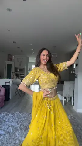 Love this Beedi Challenge 💛 #newtrend #bollywood #bollywooddance #trendingnow #indiantiktok outfit: @Chandan Fashion Bollywed on TV 