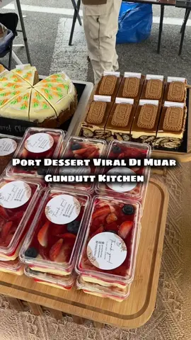 Port Healing Manis Manisan “Gundutt Kitchen” berhadapan bomba muar 😋🥰      #foodstylingfood #dessert #gunduttkitchen #muar #makananmuar #dessertsedap #foodtiktok #makananviral #muo #healing #kekbatik #mochi #tiramisu #kunafa 