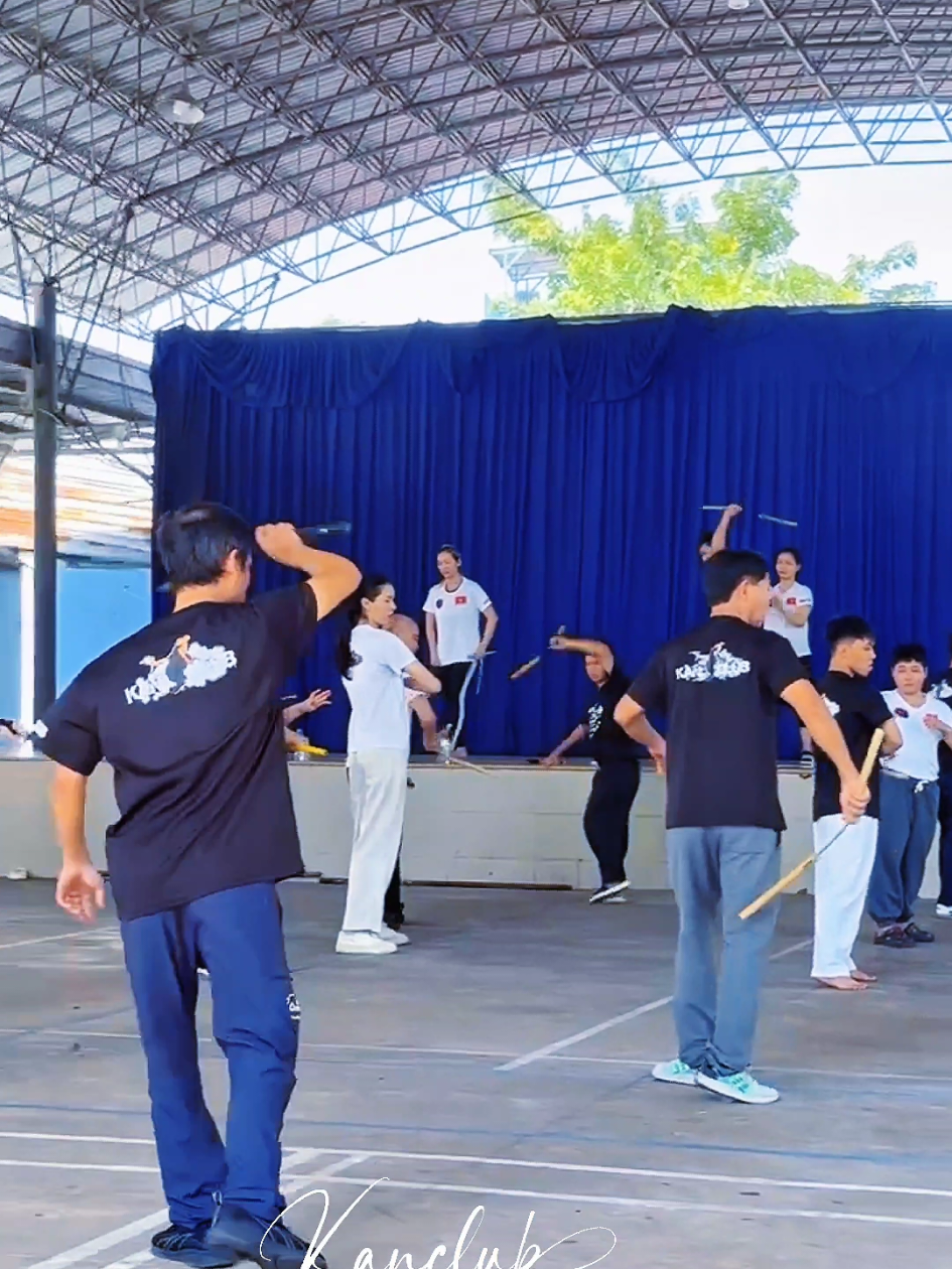 Lớp dạy côn nhị khúc KANCLUB #nunchaku #Fitness #martialarts #karate #nunchakufreestyle #n #nunchucks #kungfu #nnh #weapontraining #brucelee #weapon #kanshop #kanclub #wushu #mma #boxing #nunchakutraining #taekwondo #ninja #kickboxing #wingchun #jeetkunedo #nunchakus #selfdefense #nunchakuskills #connhikhuc #martialartist #training #mma