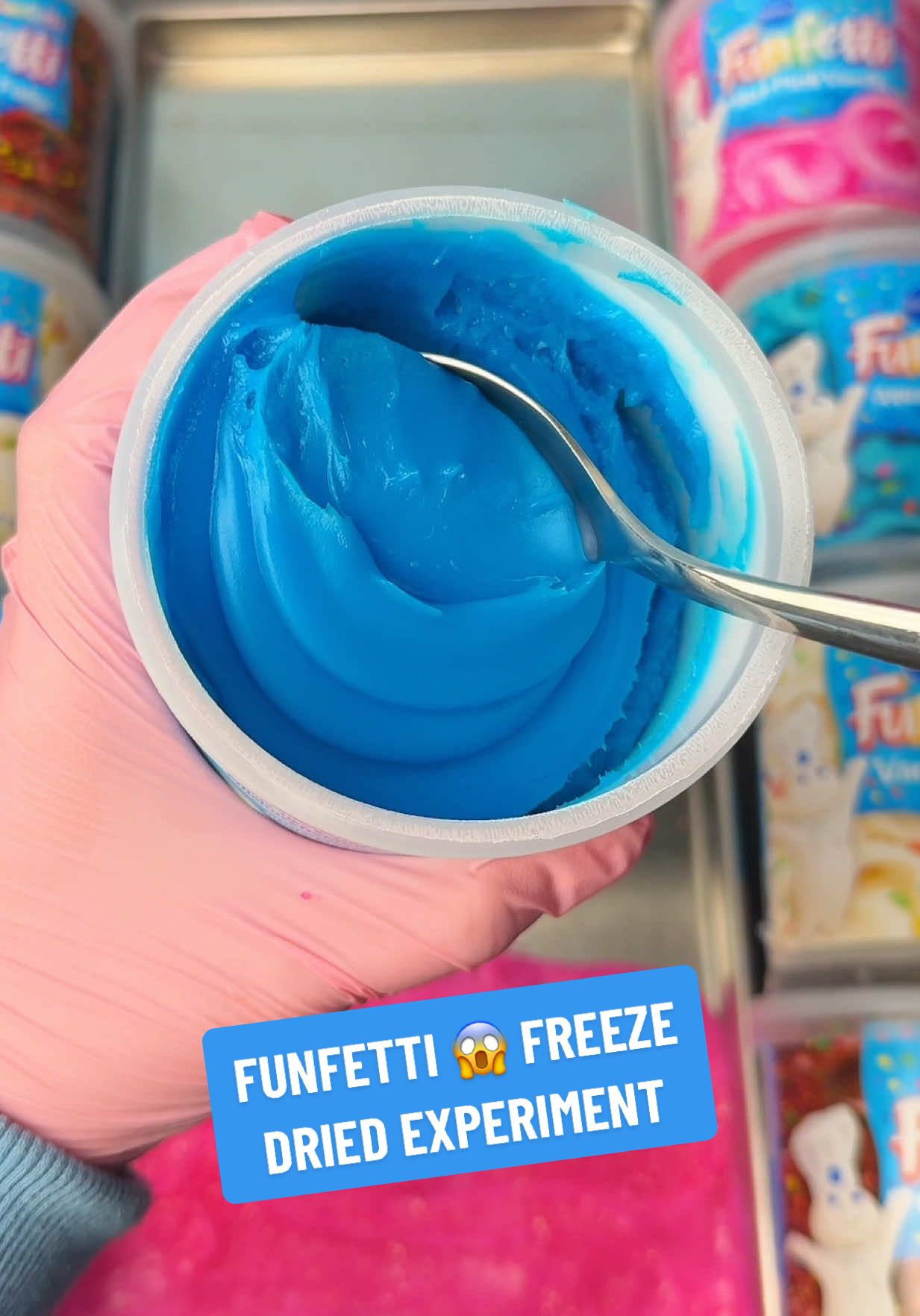 Freeze Dried Funfetti Part 1 😱 #foryou #foryoupage #fy #fyp #fürdich #freezedried #freezedry #freezedrying #getriergetrocknet #food #Foodie #goviral #viral #viralfood #trend #trending #yummy #experiment #freezedriedexperiment #funfetti #frosting #icing #dessert #sugar #sweets #part1 #before #vorher 