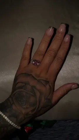 #pressonnails 