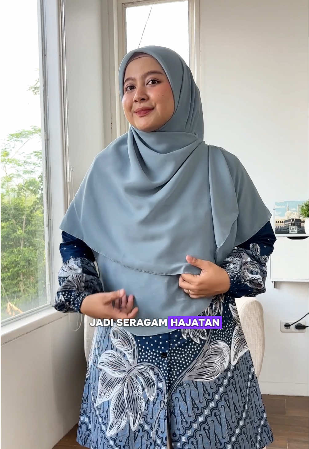Lebih percaya diri, elegan & nyaman setiap hari dengan Tunik Batik. Bahan katun adem, dan nyaman dipakai. #TunikBatik #BatikModern #BajuBatikWanita #TunikMuslim 