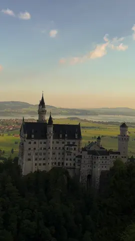 #Hiking #castle #view #nature #schlossneuschwanstein 