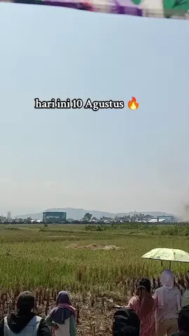 hari ini 10 Agustus atraksi para TNI 🔥🫡#pusdikpasusbatujajar #batujajarbandungbarat #batujajar #xyzabc 