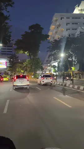 Surabaya di malam hari dengan segala kenangannya #surabaya #sby #surabayanight 