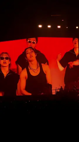 “make some fucking noise”🙂‍↕️ mingi is the wolf to my prey fr #ateez #atiny #mingi #roar #bmostadium #losangeles #ladaytwo #inyourfantasytour #kpopconcert 