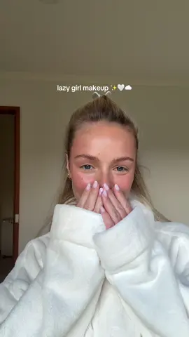 my makeup routine for the days i don’t feel like doing much ☁️🤍 #MakeupRoutine #grwm #simplemakeup #rhodetoastedteddy  @Charlotte Tilbury @Glossier @Saie @Tower 28 Beauty @Rare Beauty @rhode skin @Benefit Cosmetics @MECCA 