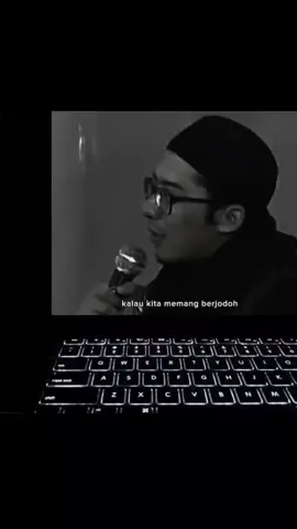 tolong ingat satu hal,,kl orang yg tulus mencintaimu saat ini itu hanya aku #quotes #katakata #fouryou #berandatiktok #fyp 