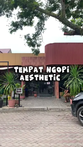 Lokasi di tengah kota Banda Aceh banget. Bisa jalan kaki dari Masjid Raya 👍