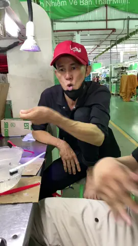 Đi làm ❌                                                 Đi coi tấu hài ✅                                    🤣🤣🤣🤣#ilovetiktok❤️ #xuhuongtiktok #meponny #❤️❤️❤️❤️ 