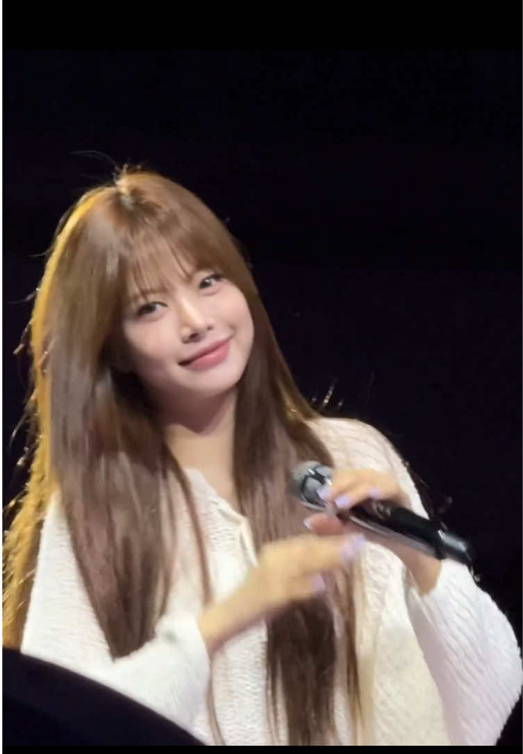 me when eunchae : 🫦 #eunchae #hongeunchae #lesserafim 