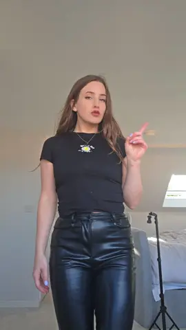 One more in these 😍 #leather #leatherleggings #dance #shinyleggings 