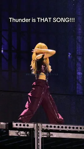 THUNDER IS A RELIGIOUS EXPERIENCE OMG #LISA #THUNDER #BLACKPINK #DEADLINE #BARCELONA 