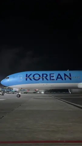 KOREAN AIR🇰🇷 B777-300ER New livery😍 #boeing #koreanair #incheon #airport #aviation #airplane #boeing777 #aircraft 