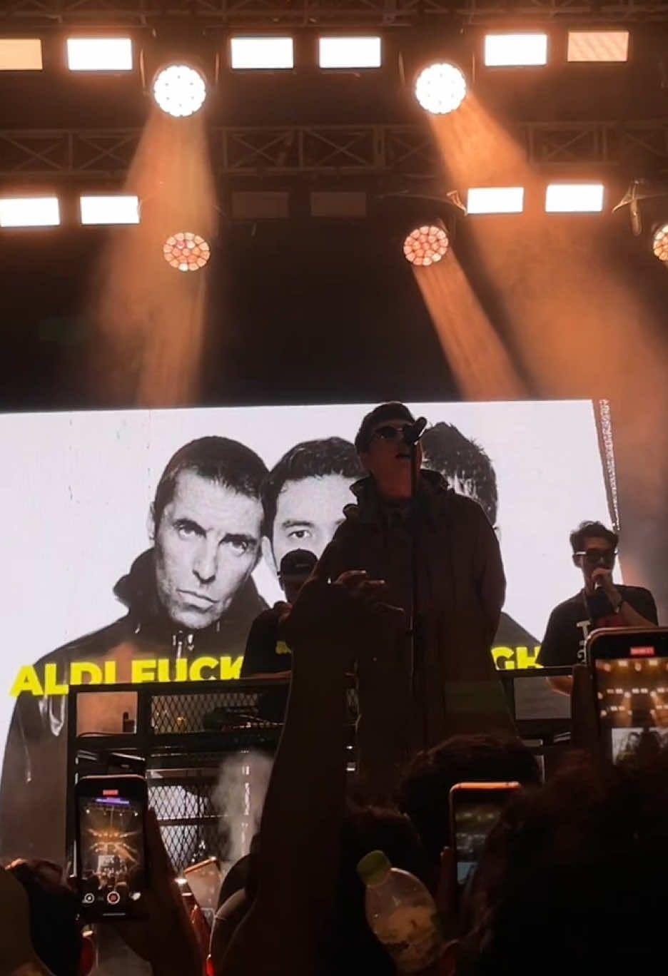 @Aldi Taher king of britpop WONDERWALL @Oasis #wonderwall #fyp 