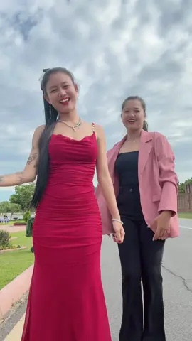 ၄နှစ်ကွာတဲ့ အမွှာညီမတွေ 🥹🤪♥️#fyp @shweyi 