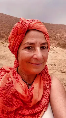 Wenn Natur heilend sein kann, dann ist es hier in Marokko im Süden am Sidi El wafi  Strand. Wenn du fühlst, dass dein jetziges Leben auch nicht mehr so super läuft, dann buche dir gerne ein, 1:1  Coaching mit mir um in deine neue Kraft zu kommen. Deine Beatrice. Schau gerne in meine Bio. Hier ist alles von mir vorhanden.#Heilung #heilungsprozess #marocaine🇲🇦tiktok  