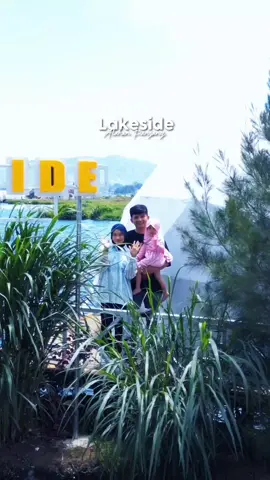 Liburan di @lakeside_alahanpanjang Nginap & main jetski bersama @Lestary_en @lakeside_alahanpanjang 👍 terimakasih telah liburan & nginap di @lakeside_alahanpanjang semoga kembali lagi 🤗 Tag  orang tercintamu & keluargamu yg mau diajak liburan di @lakeside_alahanpanjang Info reservasi wa 082288387473  Reservasi jetski Lakeside wa 0823-8747-2885 @salma_salsblla / @jetskialahanpanjang Pilot drone  @ricko.r_photography Editor video @ricko.r_photography Suport @salingka_solok @alahanpanjang.tour @jetskialahanpanjang 👇👇👇 KAMI TIM @salingka_solok MELAYANI PAKET WISATA PERJALANAN SOLOK LIMA DANAU & SUMBAR WA 👉 082311523660 DOKUMENTASI VIDEO & FOTO LIBURAN ,TOUR GUIDE WISATA SOLOK LIMA DANAU 082311523660 ) #salingka_solok #salingkasolok #fyp #alahanpanjang #sumaterabarat 