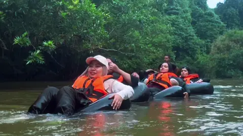 Aktiviti Tubing Dabong#viewsungai #dabong 