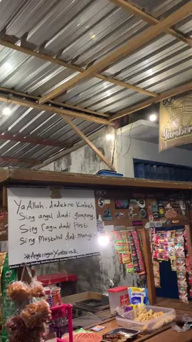 Monggo pinarak #angkringanyumberasik #blitar24jam #fakesituation #jawapride 