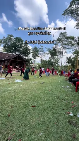 Hp'ne dewe, iseh mikir konsep konten karo iseh mikir kata