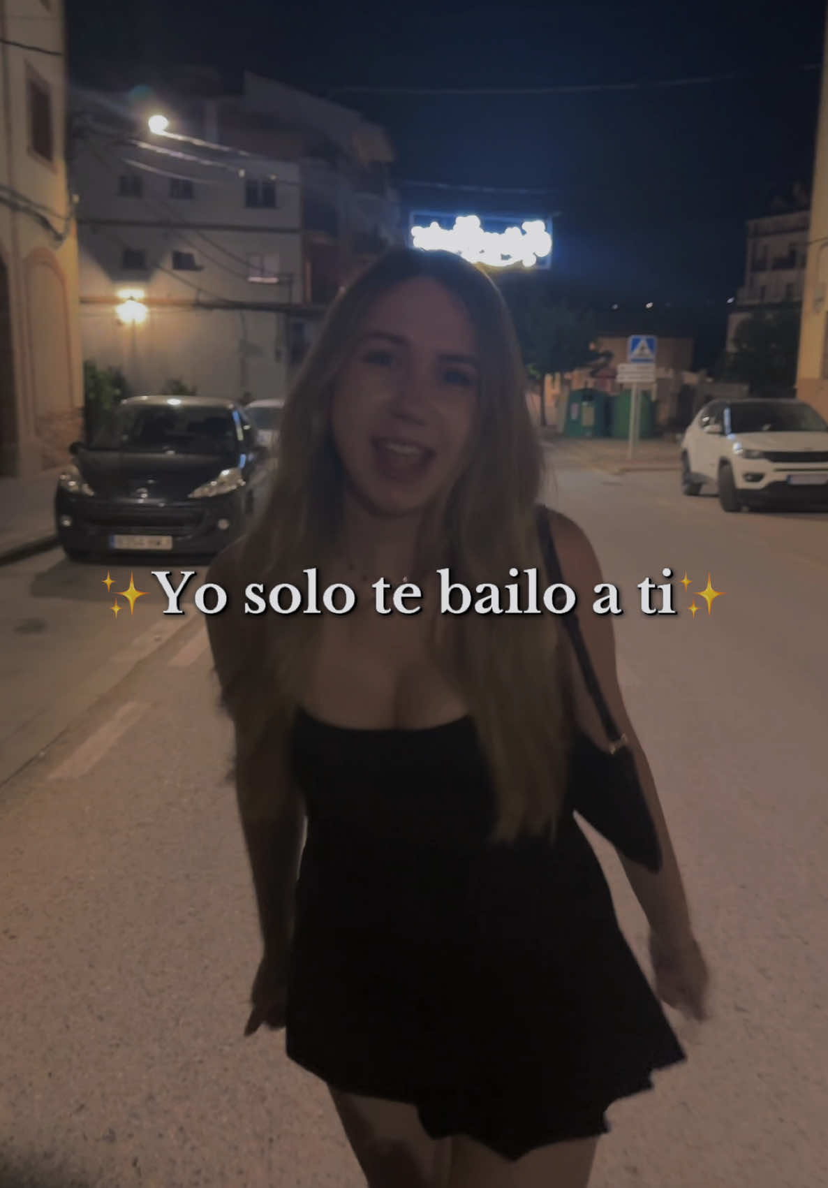 Yo solo te bailo a ti || ig: mmontees__ #badgyal #fiebre #pueblo #fiesta #parati #fyp #foryou 