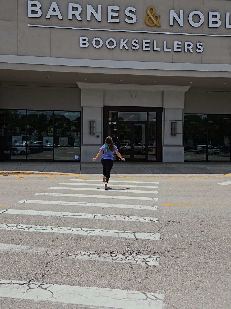books. books. books. #bookish #barnesandnoble #nothingbeatsajet2holiday 
