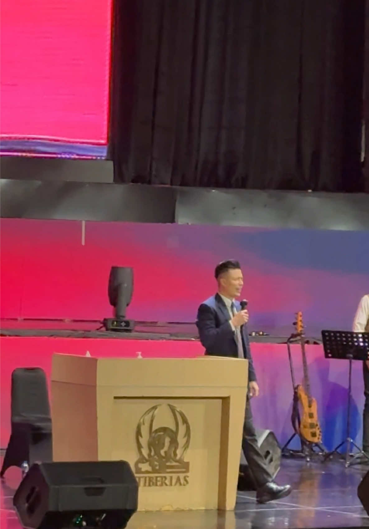 Puji Tuhan pak pendeta @STEVE MARCEL 🙏🏻#fyp #pendetamarcel #pendetamarcelsaerang #stevmarcel #tiberiasindonesia #tiberiasbalaisarbini #tiberiaschurch 