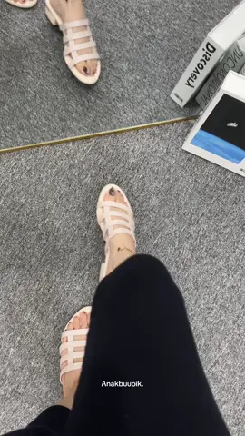 Gimana udah punya belum ? Hayuu join live 🤏🏻🙌🏻 