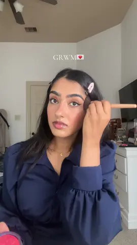 GRWM for brunch💐🤍 @milkmakeup grip + glow primer @Fenty Beauty skin tint @Too Faced born this way concealer  @Saie liquid bronzer  @Hourglass Cosmetics concealer  Saie liquid blush  @Charlotte Tilbury setting powder @Kosas powder blush @bayfreecosmetics cream highlighter  @elfcosmetics lip liner @tarte cosmetics juicy lip