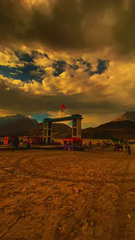 دلوں پر مرنے والے لوگ چہروں کی قدر نہیں ..کیا کرتے #Outdoors #outdoorlife #skarduvalley #unfrezzmyaccount #views 