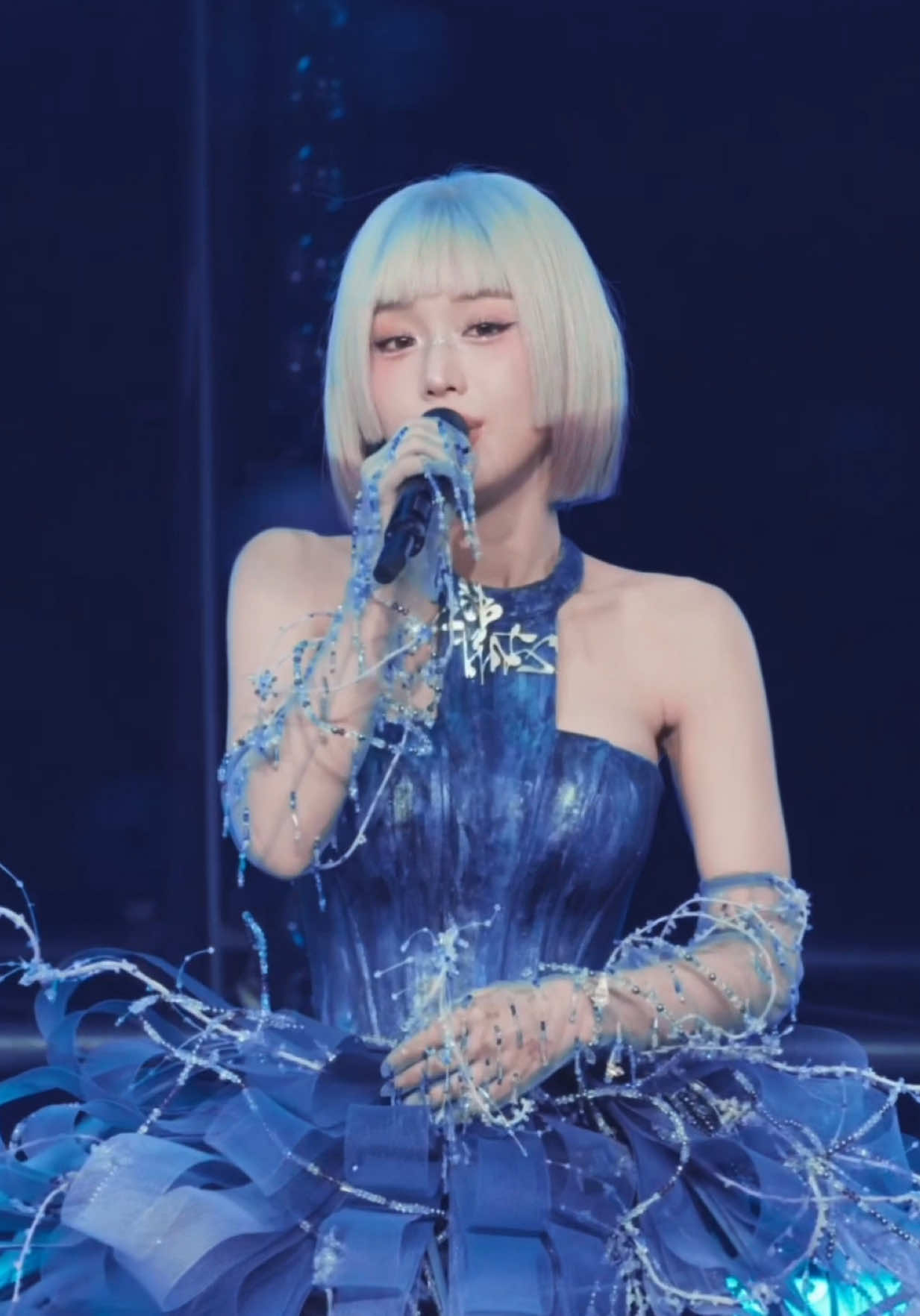 FOCUS CAM - CÓ KHI NÀO HAN SARA FT. ÁNH SÁNG AZA LIVESTAGE ✨🦋 #HanSara #CoKhiNao #UnfrozenHanSara #Plus84Entertainment