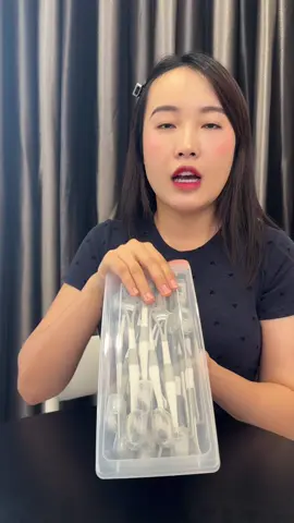 30k/ hộp bàn chải đánh răng 2 đầu